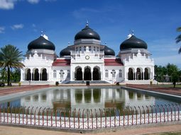 thumbnail of Banda Aceh Grand Mosque.jpg