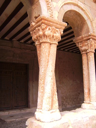 thumbnail of Caracena_-_Iglesia_de_San_Pedro_(Detalle_de_la_Columna).jpg