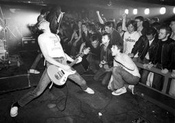 thumbnail of The-Ramones-1024x724.jpg