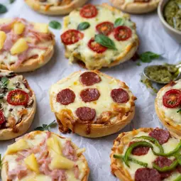 thumbnail of pizza-muffins-2.webp