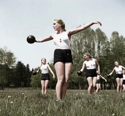 thumbnail of Girls-of-BDM-Bund-Deutscher-Madel-League-of-German-Girls.jpg