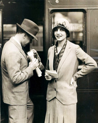 thumbnail of 1920s-traveling-womens-suit-1.jpg