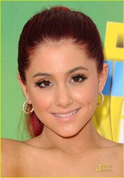 thumbnail of ariana-grande-kids-choice-awards-2011-02.jpg