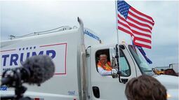 thumbnail of TRUMP_garbage truck.JPG