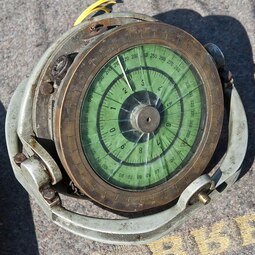 thumbnail of 1200px-Gyro-compass_hg.jpg