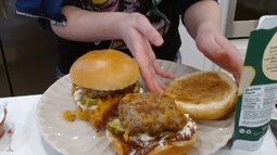 thumbnail of 2023.04.26 - bonniebonkers - aw hamburgers _[ part 2.mp4_snapshot_34.56.771.jpg
