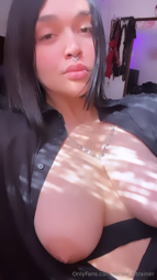 thumbnail of Nicole 👹 OnlyFans(12).mp4