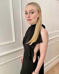 thumbnail of dakota-fanning-v0-yf94zgd7ns7e1.jpg