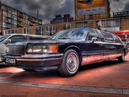 thumbnail of HDR_Lincoln_Towncar_Stretchlimousine__01_Posty.jpg
