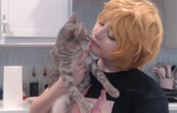 thumbnail of kitty kiss.png