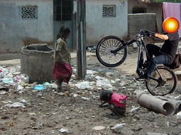 thumbnail of Children_in_unsanitary_conditions_in_slum_in_India_(3150664558).jpg