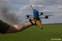 thumbnail of _FPV_drones_10.jpg