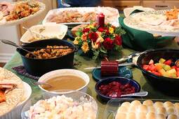 thumbnail of potluck-ideas-tips-large-groups-article-600x400.jpg
