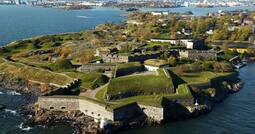 thumbnail of Suomenlinna fortress.jpg