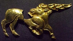 thumbnail of Zöldhalompuszta-golden-stag-7-5-century.jpg