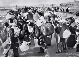 thumbnail of South_Korean_refugees_mid-1950.jpg
