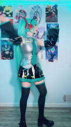thumbnail of 7185343705254038827 up side upside down!! #miku #cosplay.mp4