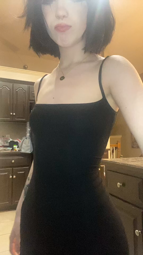 thumbnail of 7198237457027157294 Convince me not to buy a $795 dress in the comments, GO!.mp4