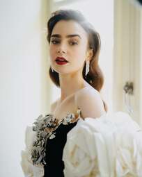 thumbnail of Lily Collins(16).jpg
