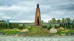 thumbnail of monument-materyam-park-Patriot.jpg