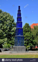 thumbnail of blue-obelisk-fountain-by-hella-santarossa-theodor-heuss-platz-charlottenburg-FYXHJA.jpg
