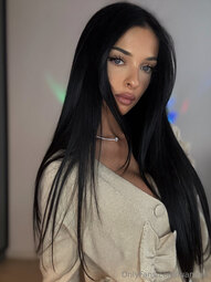 thumbnail of 960x1280_08777bb7b59d02867d401d42bf337b51.jpg