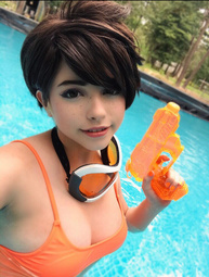 thumbnail of 38970711_Pool Party Tracer 🎉🎉🎉_01.jpg