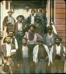 thumbnail of Spanish_laborers_on_Panama_Canal_in_early_1900s.jpg