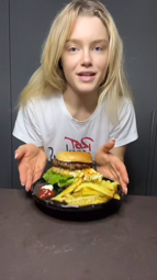 thumbnail of burger with egg.mp4