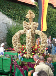 thumbnail of Erntekrone.jpg