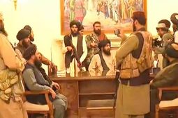 thumbnail of afghanistan-taliban-pres-palace.jpg