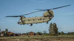 thumbnail of transporthubschrauber-ch-47f-chinook[1].jpg