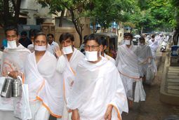 thumbnail of jain monks wear facemask.jpg