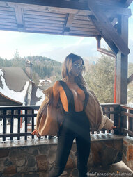 thumbnail of 960x1281_b04f3b74f150e2734d4a042bd64f5f96.jpg