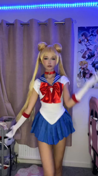 thumbnail of 7419280588365909280 ANYONE GOING TO BIRMINGAM MCM??? (i cant spell) #sailormooncosplay #sailormoon #dance.mp4