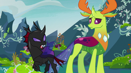 thumbnail of 2254169__safe_pharynx_thorax_changedling_changeling_changeling+king_king+thorax_screencap_to+change+a+changeling.png