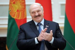 thumbnail of Lukashenko-clap.jpg