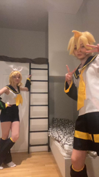 thumbnail of 7202736537686019334 Whopper =) @ಠಗಠ #cosplay #fupシ #cosplayer #lenkagamine #cosplaylen #cosplaylenkagamine #sekai #lensekai #sekaicosplay #rinsekai #cosplayrinkagamine #cosplayrin #rinkagamine.mp4